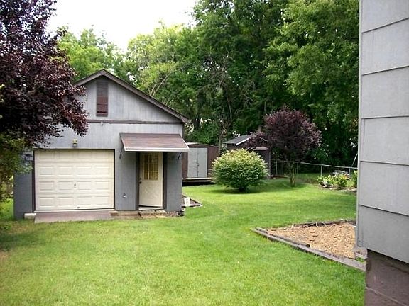 3rd image of 422 Croley Dr