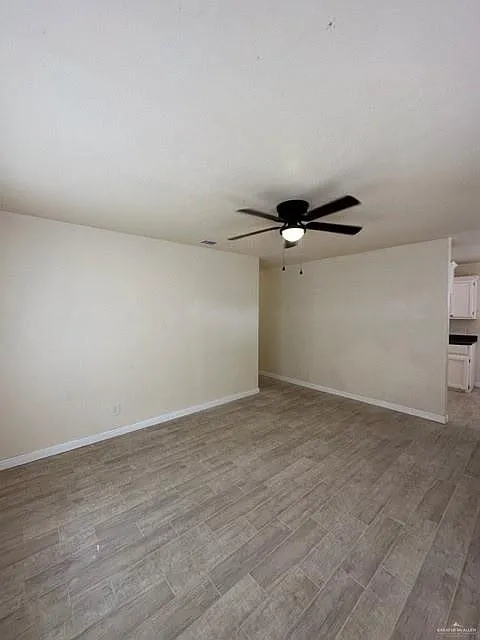 3 bed, 1.0 bath, 904 sqft, $850 — Photo 2