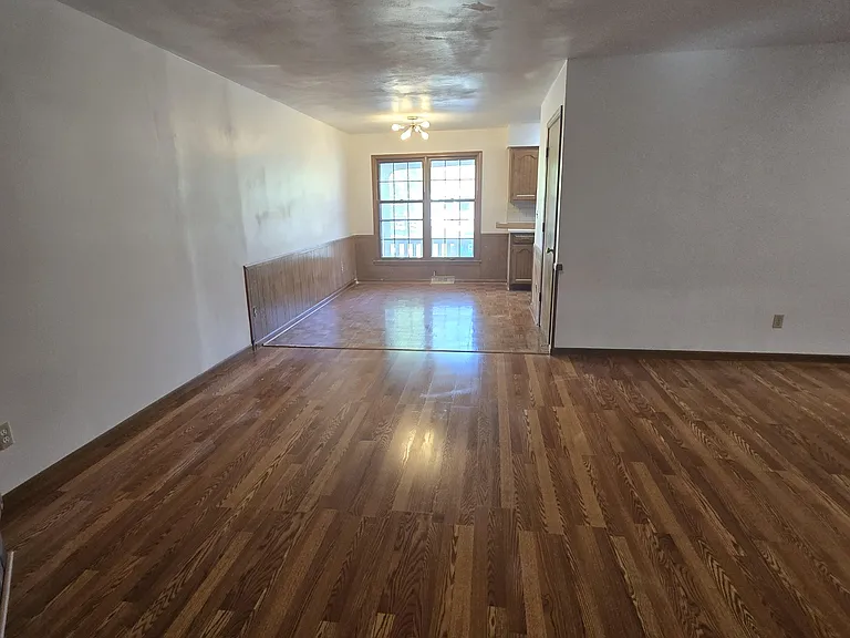 5900 Larson Ave — Photo 5