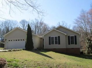 3205 Hopewell Dr, Dalton, GA 30721