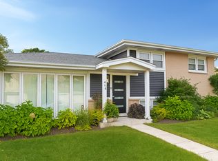 416 N Gibbons Ave, Arlington Heights, IL 60004