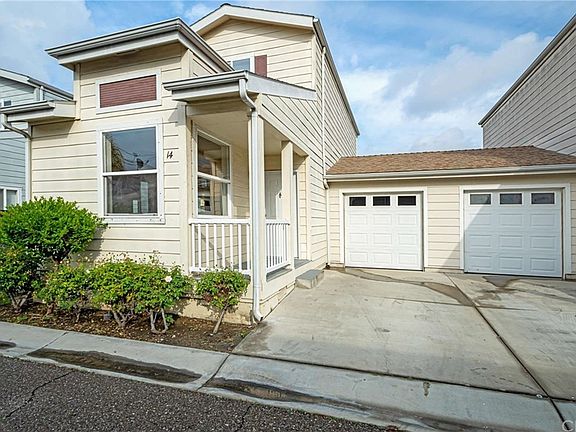 3rd image of 9921 Flora Vista St Unit 14