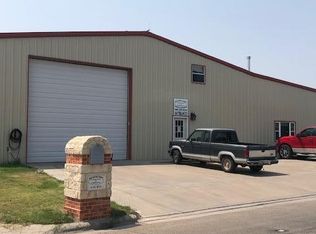 13 SW 16th Ave, Perryton, TX 79070