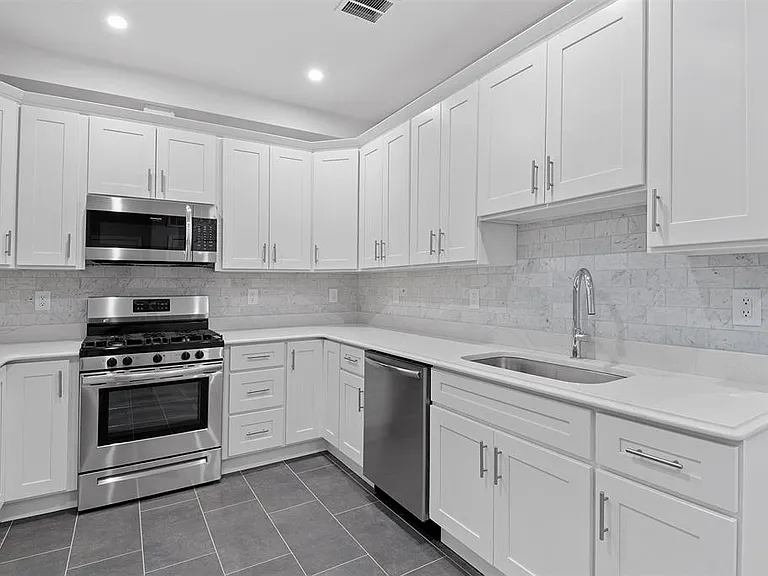 311 W Side Ave #304 — Photo 10
