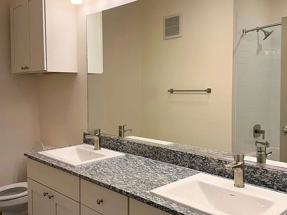 4th image of 6625 E Parmer Ln #D3e07dc2f