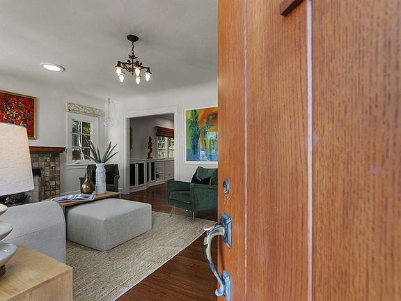 4th image of 2669 San Marcos Ave