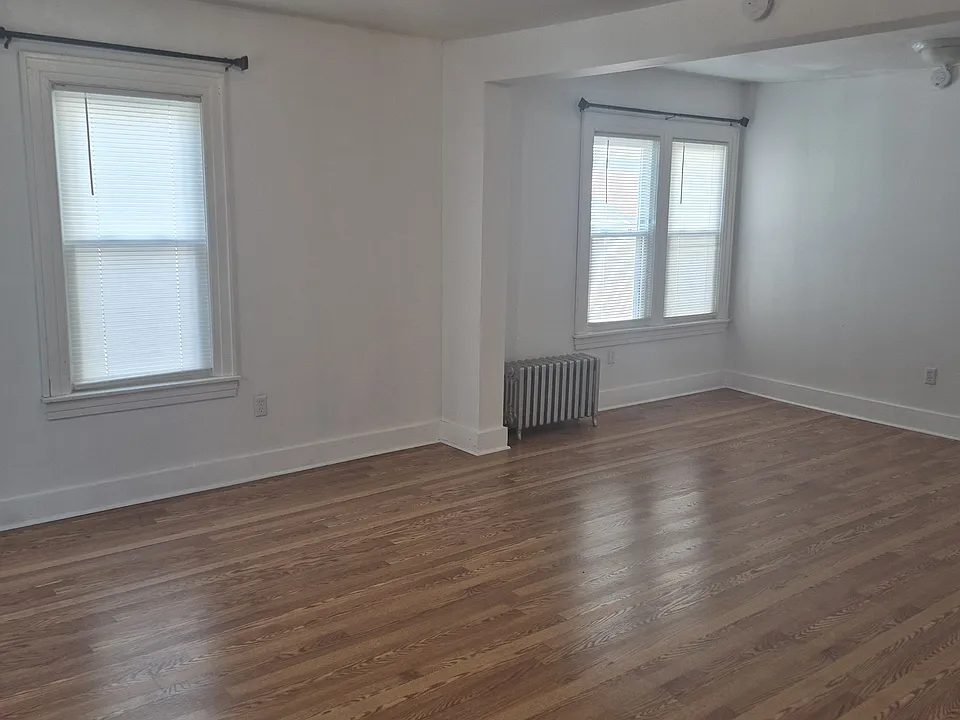 2 Donald St #4