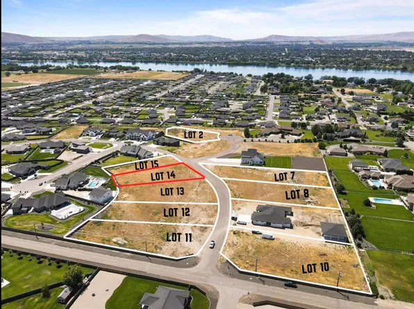 7013 Eagle Crest Dr, Pasco, WA 99301