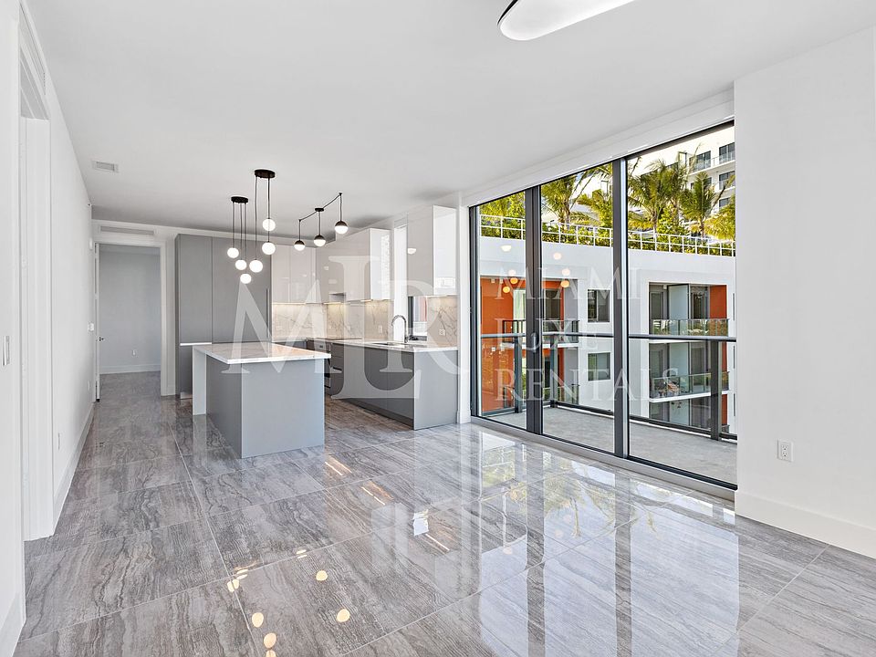 1st image of 236 NE 28th St #934