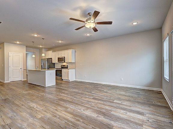 5th image of 103 Crane Ln Unit 2B