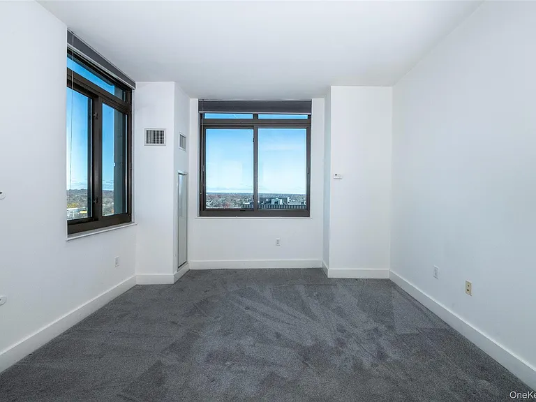 175 Huguenot St #1402 — Photo 14