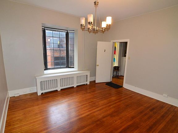 5th image of 1129 N Pearl St #1A