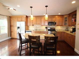 104 Cross Country Ct, North Wales, PA 19454