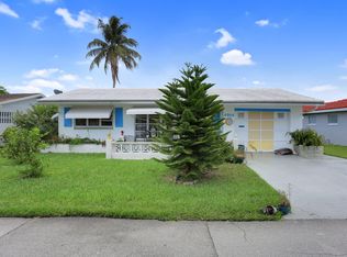 4914 NW 52nd St, Tamarac, FL 33319