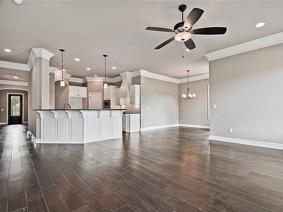 5th image of 1551 Lexington Pl
