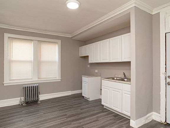 5th image of 6403 N Bell Ave #206