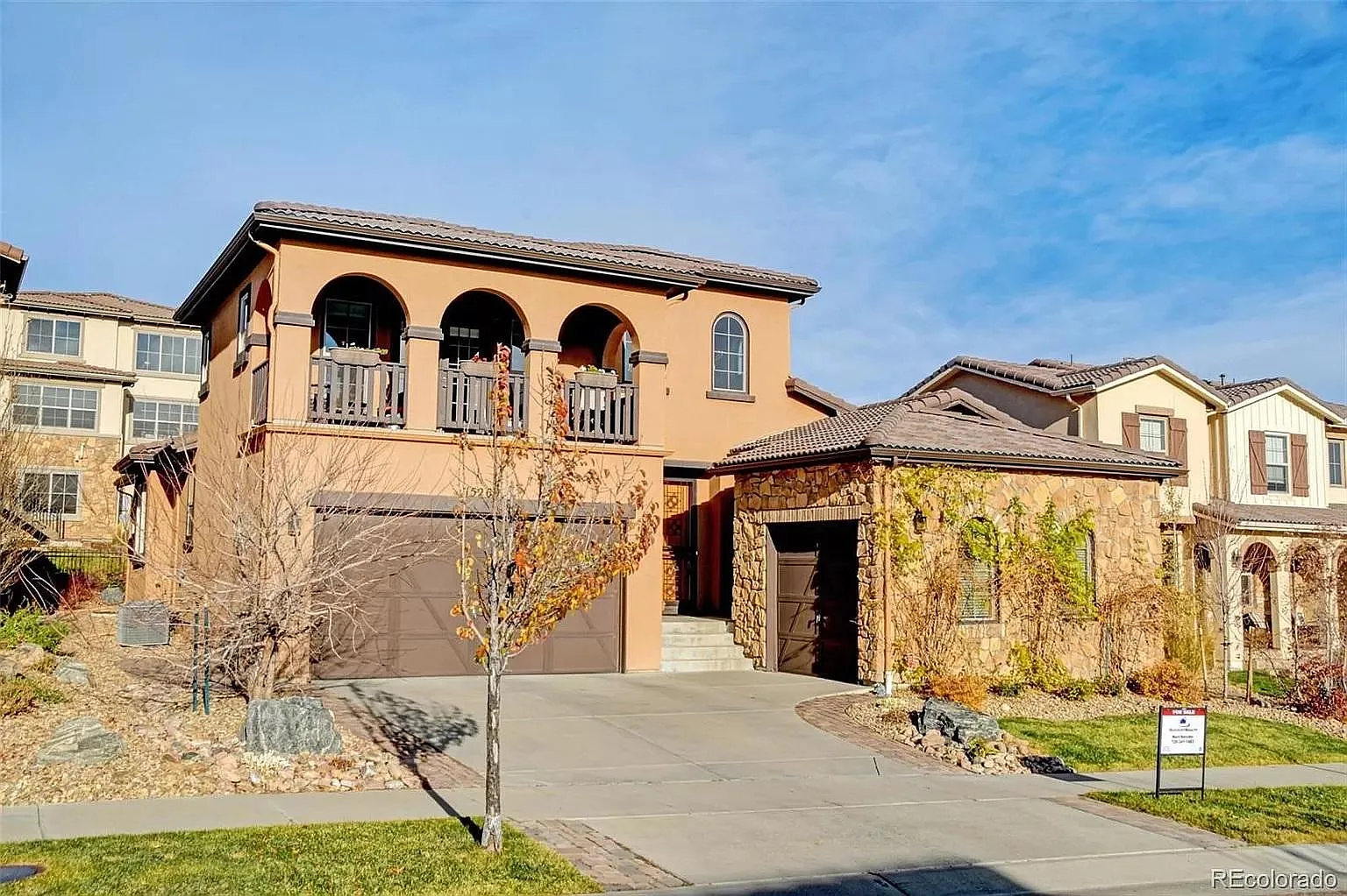5 bed, 4071 sqft, $5,400 — Photo 1