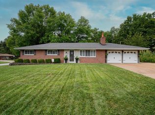 123 Smith Dr, Ballwin, MO