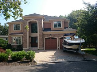 119 Harwich Rd, Newton, MA 02467