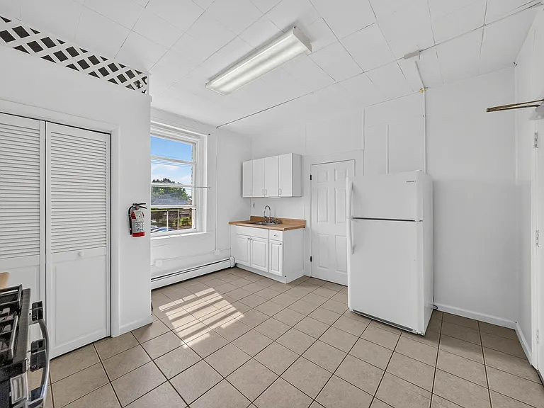 56 W Somerset St #1 — Photo 11