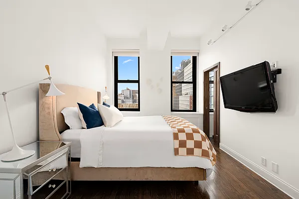 Rented by Douglas Elliman | media 4