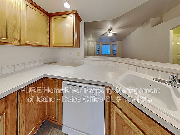 3rd image of 1904 W Havenwood Ave