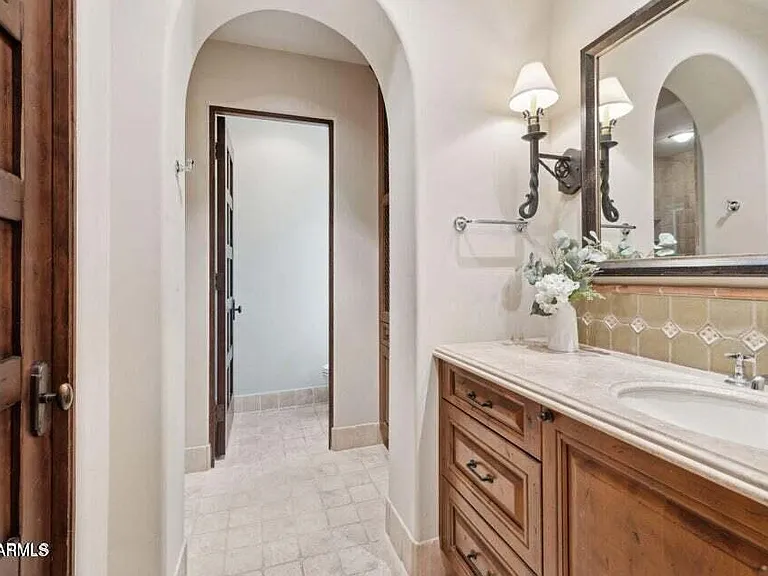 4949 E Lincoln Dr #11 — Photo 25