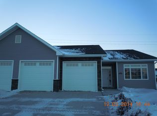 3404 20th St SE, Minot, ND 58701