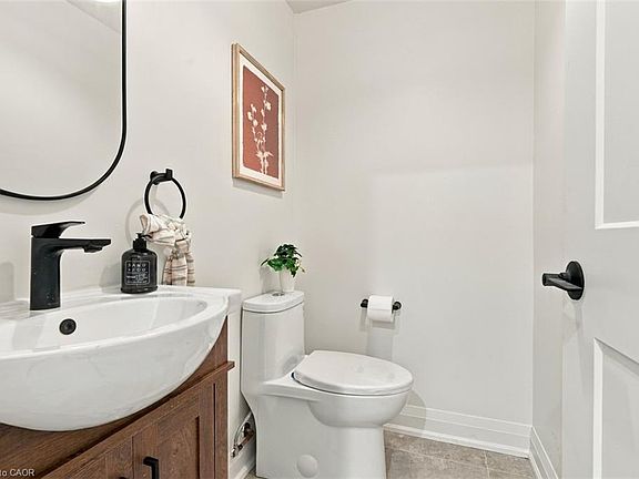 4th image of 44 Viewcrest Cir