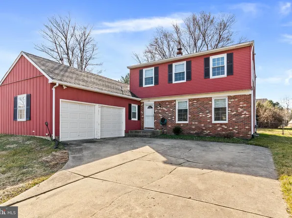 218 Hadleigh Dr, Cherry Hill, NJ 08003