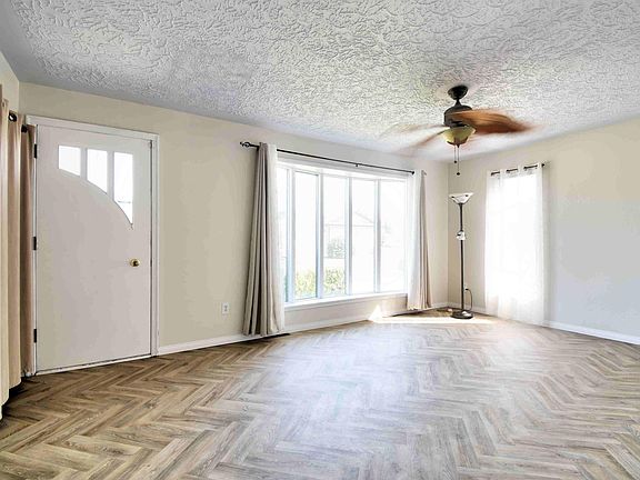2nd image of 5109 47th Ave