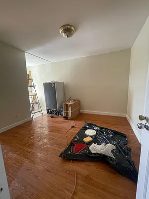 Rented by Safdie Realty Group | media 13