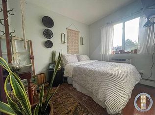 138 Linden St #2A, Brooklyn, NY 11221