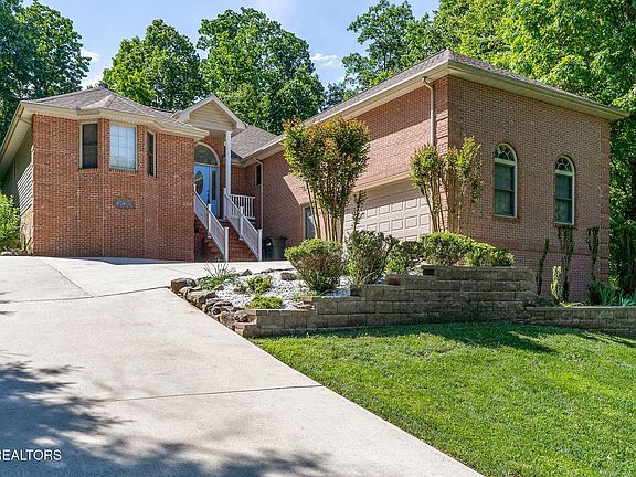 2nd image of 284 Forest Hill Dr