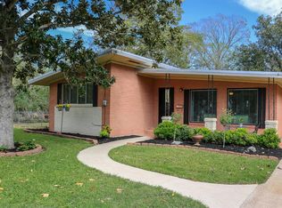 713 Elm St, Navasota, TX 77868