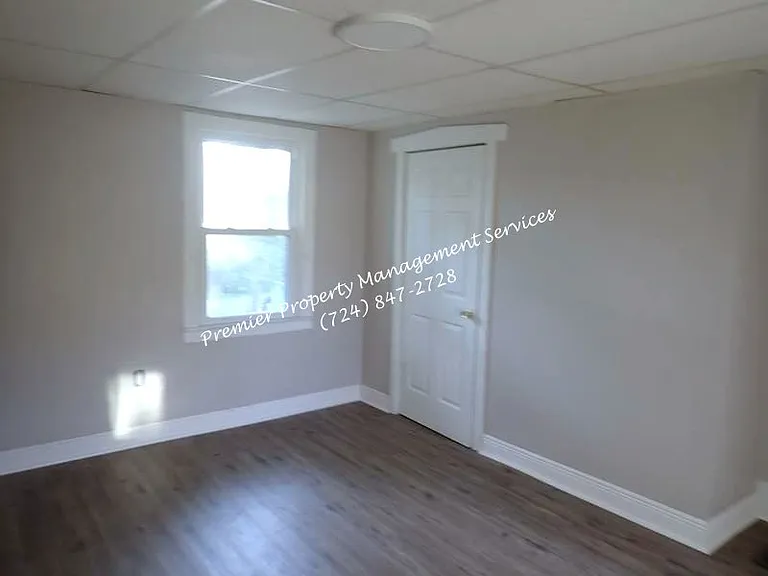1129 Main St — Photo 4