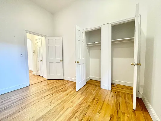 Rented by HOLTON REAL ESTATE INC. | media 8