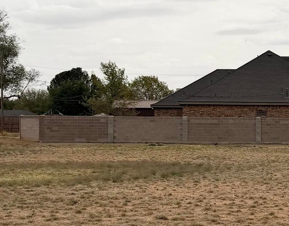 1st image of 2300 Juniper Dr