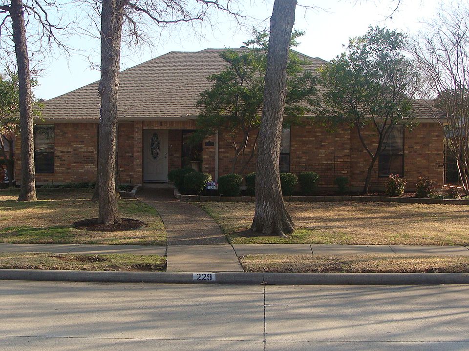 1st image of 229 Steamboat Dr