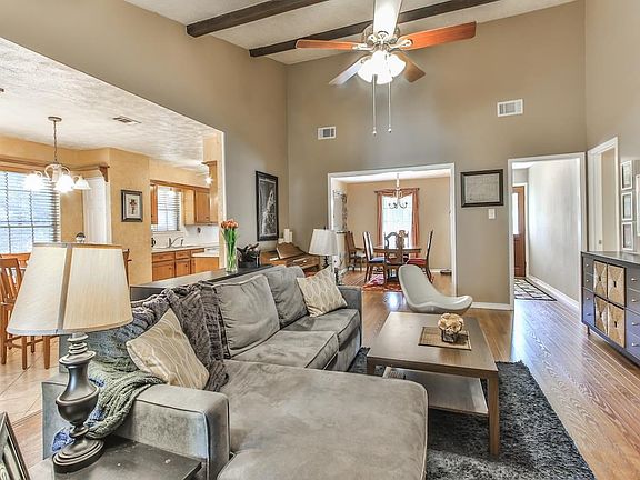 4th image of 2203 Mission Mill Cir