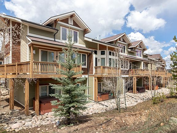 2nd image of 512 Telemark Ct #512