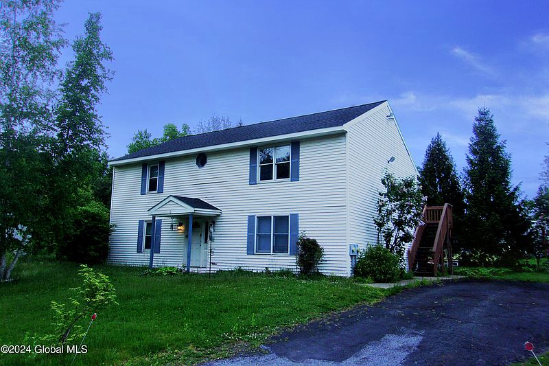 4th image of 306 Lansing Avenue