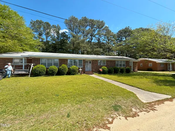 125 Heath St, Clinton, NC 28328