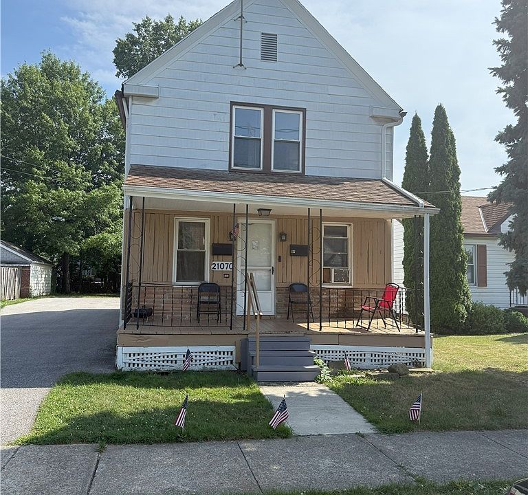 1st image of 21070 N Vine Ave