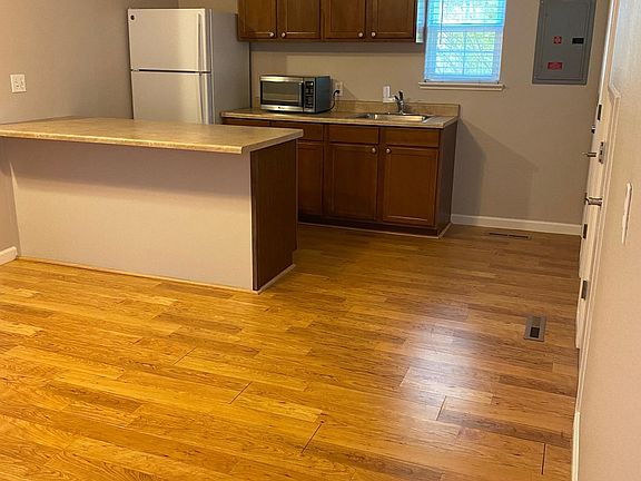 2nd image of 710 Traditions Ct #1