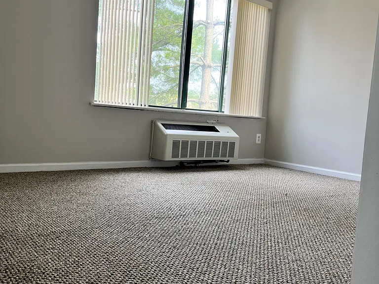 145 Wellington Ct #2A — Photo 13