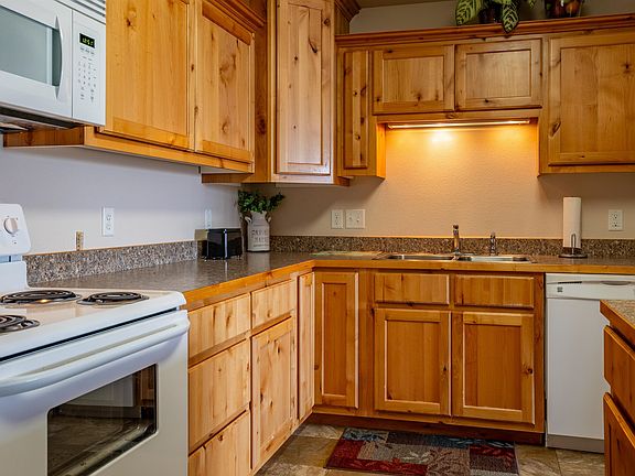 5th image of 2850 Kent Ave #24