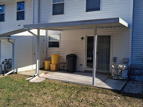 4th image of 1104 Chicory Ct