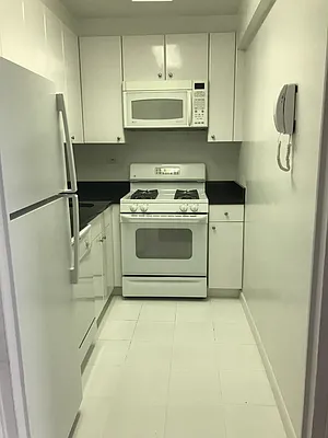 Rented by Carlyle Property Management | media 14