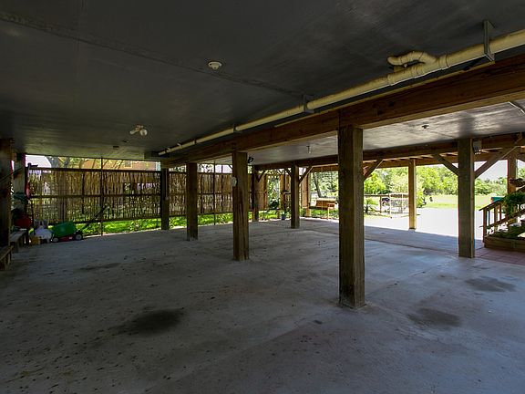 3rd image of 126 Las Palmas Dr